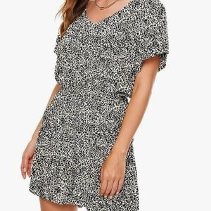 LacRettba Women's Leopard  V-Neck  With Pockets Romper Jumpsuit  NWT    Size XL